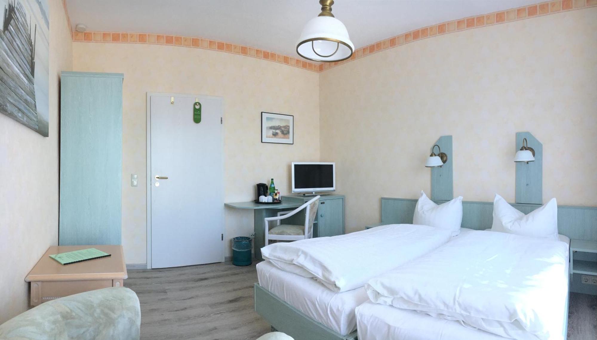 Kastanienhof Hotel Garni Цинновіц Номер фото