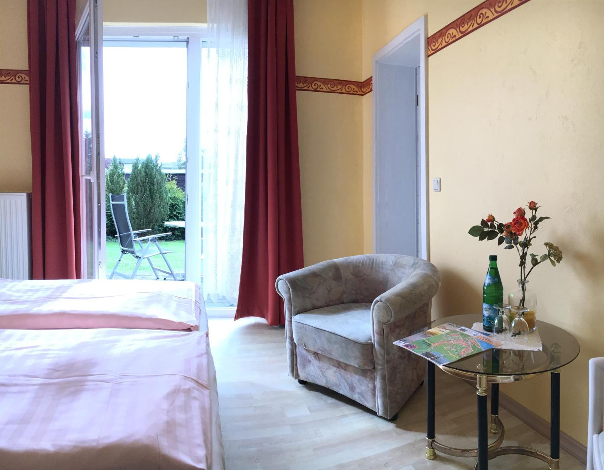Kastanienhof Hotel Garni Цинновіц Екстер'єр фото