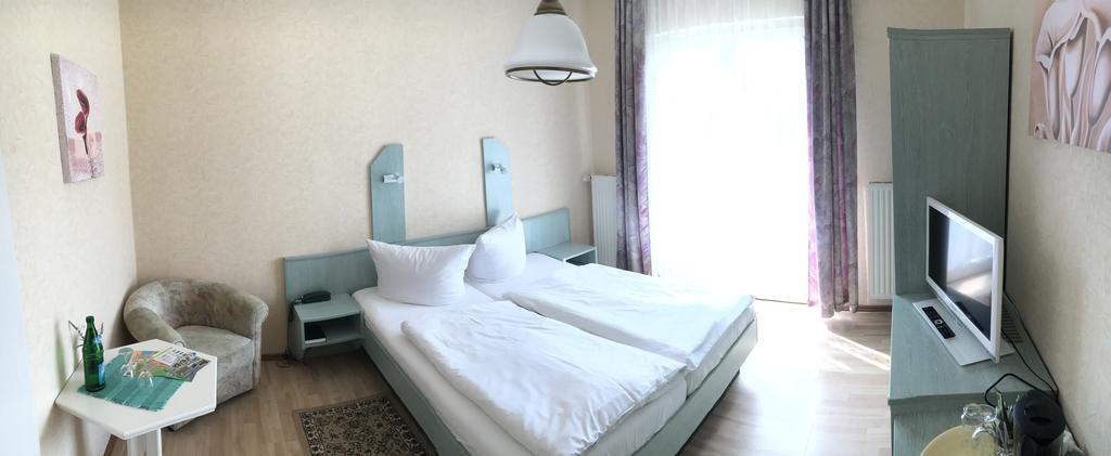 Kastanienhof Hotel Garni Цинновіц Екстер'єр фото