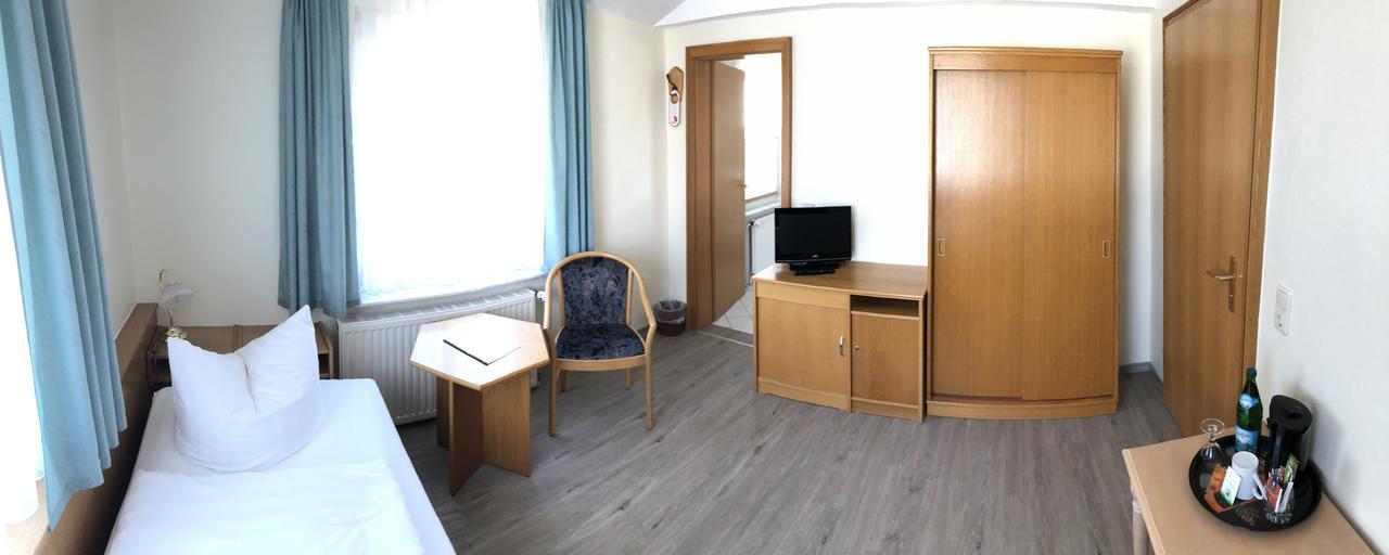 Kastanienhof Hotel Garni Цинновіц Номер фото
